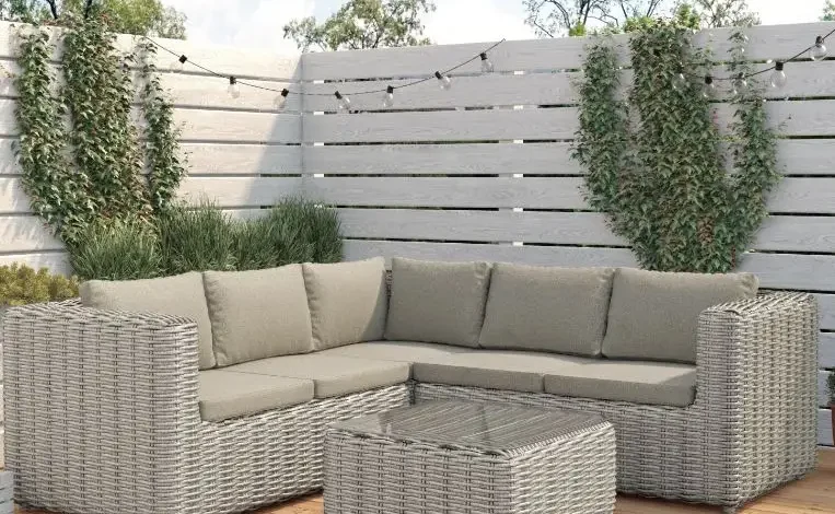 Outdoor Furniture and Marble Top Dining Tables in Dubai: How to Buy Wisely